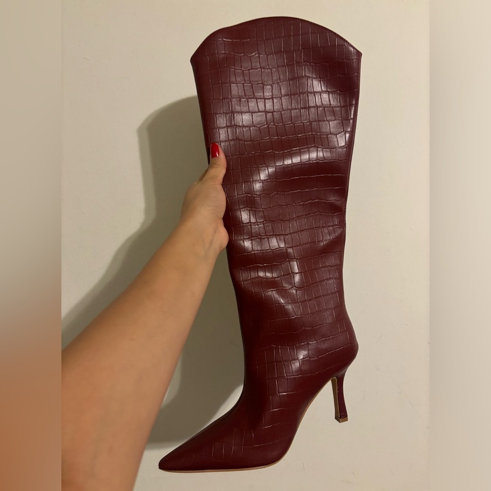 Elegant Burgundy Knee-High Boots